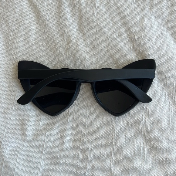 Toddler heart sunglasses - Picture 2 of 2